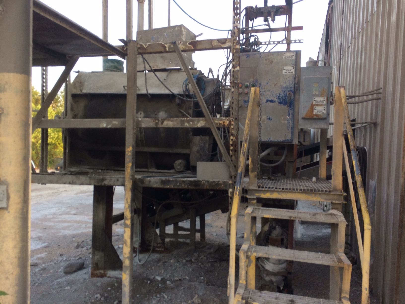 Batching Systems For Concrete Products 27078 Used concrete equipment
